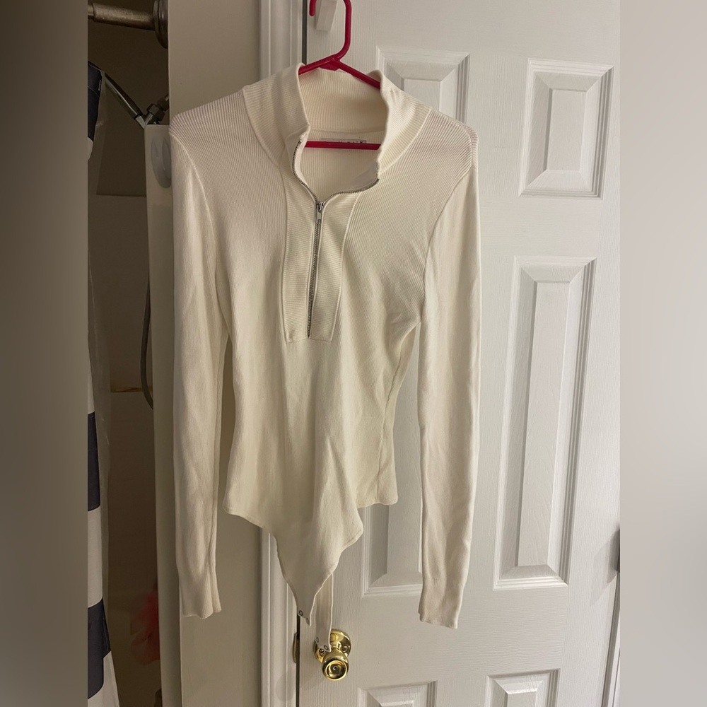 Abercrombie & Fitch Cream Long sleeve ribbed Bodysuit half zip medium